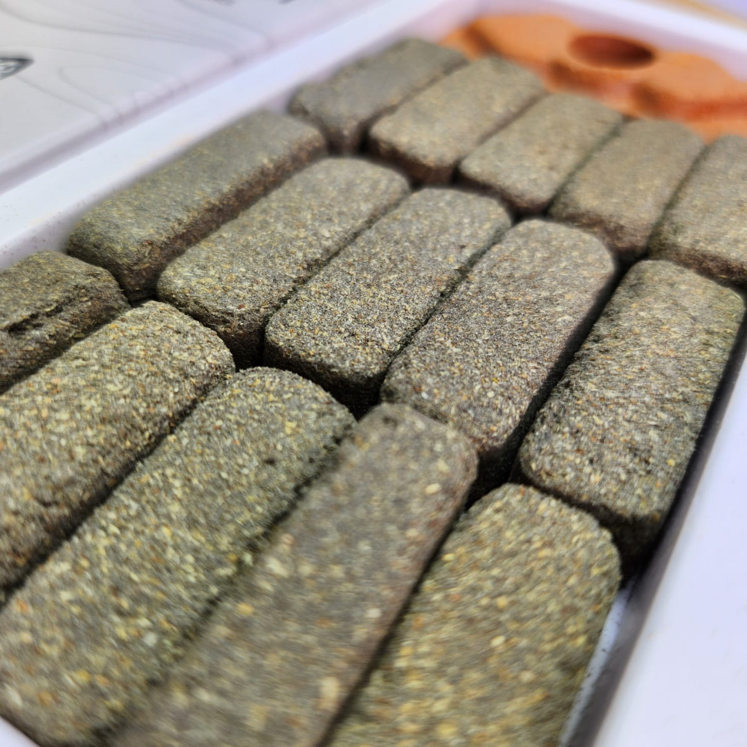 Golden Lotus Black Oudh Smudge Bricks